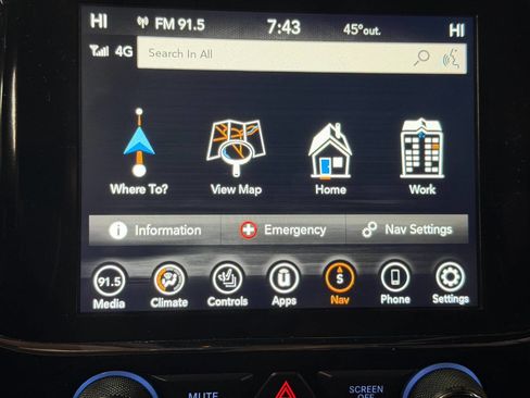 Used 2021 Jeep Grand Cherokee Limited image 45