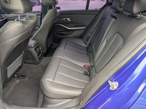 Used 2022 BMW 330i Sedan w/ M Sport Package RWD image 19