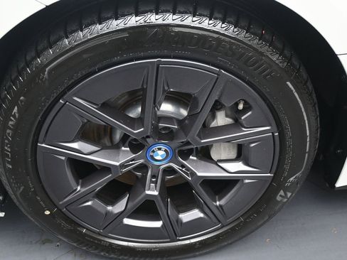 Used 2022 BMW i4 eDrive40 w/ Premium Package image 42