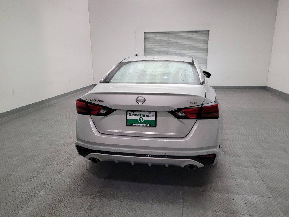 Used 2023 Nissan Altima 2.5 SV w/ SV Premium Package FWD image 7