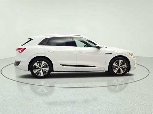 Used 2024 Audi Q8 e-tron Premium Plus AWD/4WD image 4