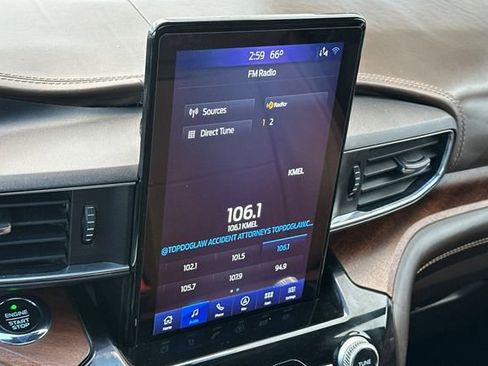 Used 2021 Ford Explorer King Ranch w/ Premium Technology Package image 27