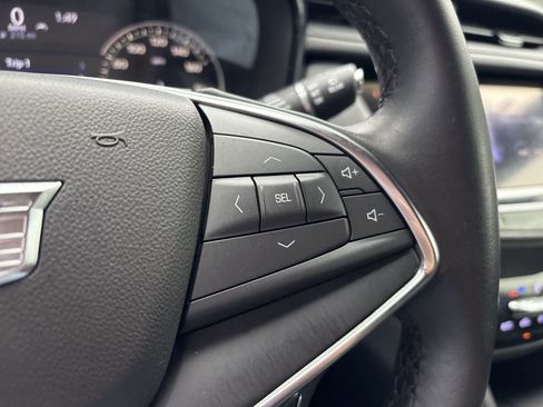 Used 2020 Cadillac XT5 Luxury image 32