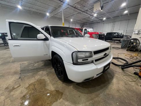Used 2008 Chevrolet TrailBlazer SS w/ Sun And Sound Package AWD/4WD image 11