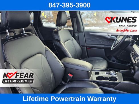 Certified 2025 Ford Escape Platinum w/ Premium Technology Package image 39