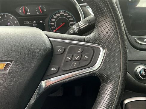 Used 2020 Chevrolet Malibu LT image 12