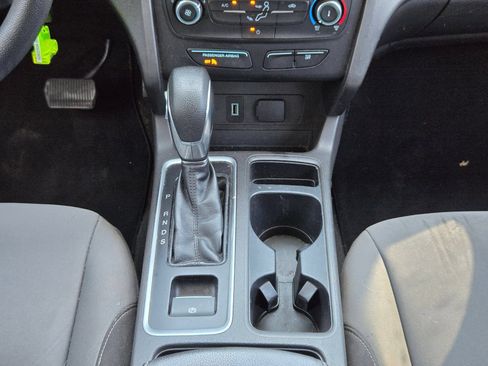 Used 2018 Ford Escape S FWD image 19