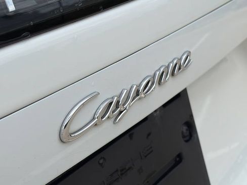 Used 2020 Porsche Cayenne AWD/4WD image 12