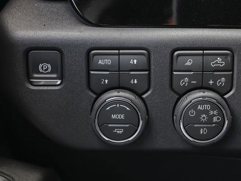 New 2026 Chevrolet Silverado 1500 LT Trail Boss w/ LT Trail Boss Premium Package AWD/4WD image 28