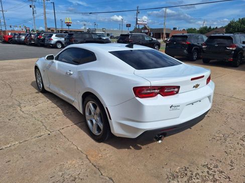 Used 2022 Chevrolet Camaro LT RWD image 6