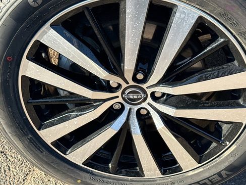 Certified 2023 Nissan Pathfinder Platinum image 9