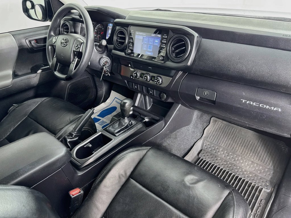 Used 2022 Toyota Tacoma SR w/ SR Convenience Package RWD image 31