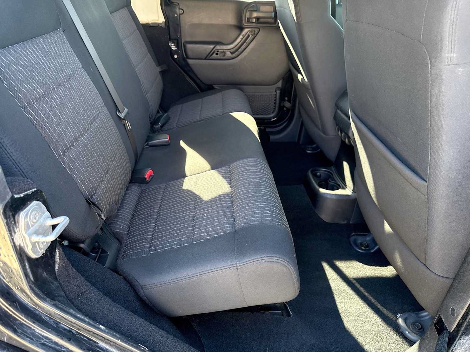 Used 2012 Jeep Wrangler Unlimited Sport AWD/4WD image 17
