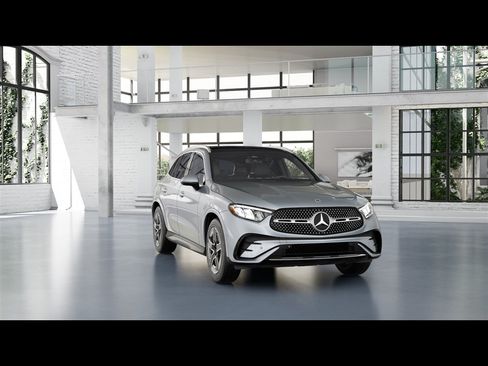 Certified 2026 Mercedes-Benz GLC 300 4MATIC image 4