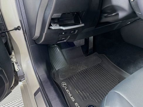 Certified 2023 Lexus ES 350 image 10