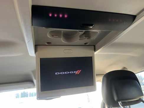 Used 2015 Dodge Journey SXT w/ Flexible Seating Group image 21