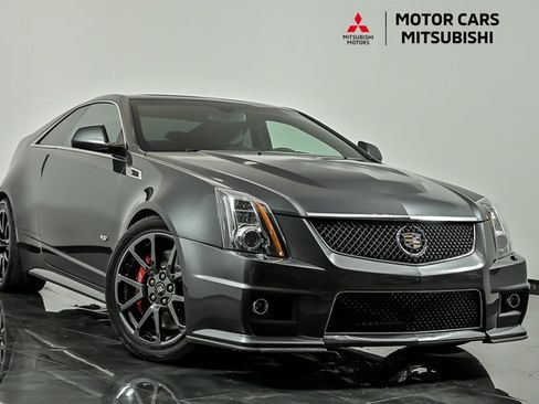 Used 2015 Cadillac CTS V RWD image 1