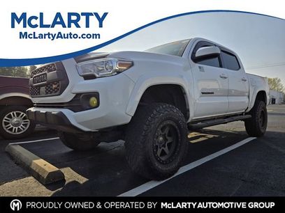 Used 2020 Toyota Tacoma SR5 w/ SR5 Appearance Package (SM)