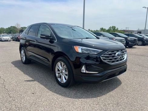 Certified 2023 Ford Edge Titanium w/ Equipment Group 301A AWD/4WD image 3