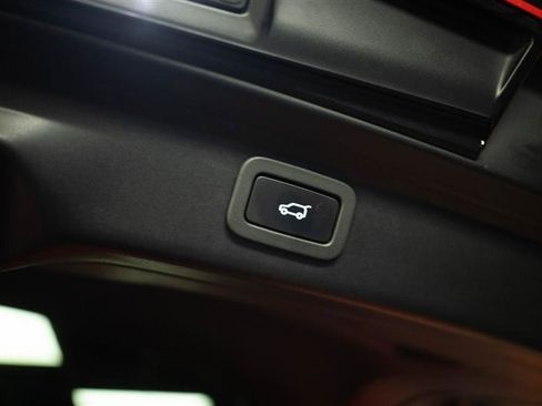 Used 2019 Jaguar I-PACE First Edition image 8