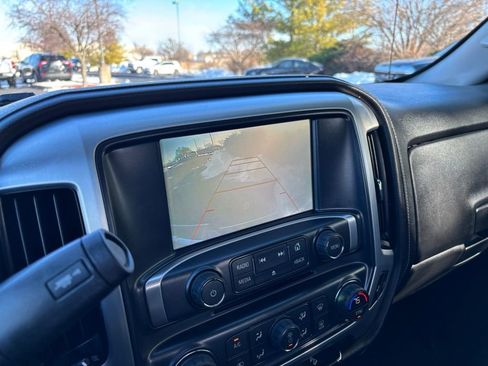Used 2019 GMC Sierra 1500 SLE w/ SLE Value Package image 33