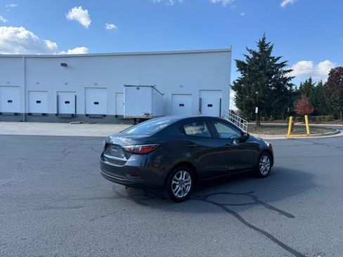 Used 2016 Scion iA image 4