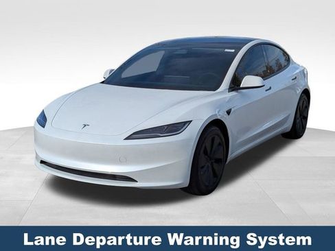 Used 2025 Tesla Model 3 Long Range image 9