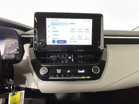 Used 2025 Toyota Corolla LE FWD image 22