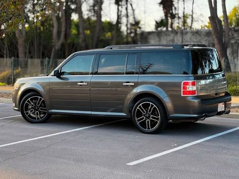 Used 2015 Ford Flex Limited w/ Equipment Group 301A FWD image 11