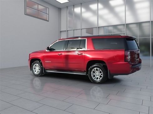 Used 2015 GMC Yukon XL SLE w/ Convenience Package image 6
