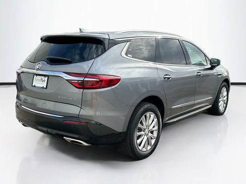 Used 2019 Buick Enclave Premium w/ Experience Buick Package image 9