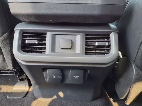 Certified 2024 Ford F150 Lariat w/ FX4 Off-Road Package image 31