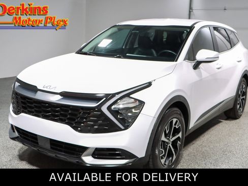 Used 2023 Kia Sportage EX image 1