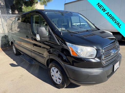 Used 2017 Ford Transit 350 XLT image 2