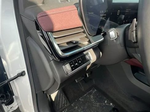 New 2026 Buick Envision Sport Touring AWD/4WD image 10