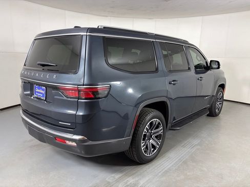 Used 2022 Jeep Wagoneer Series III w/ Convenience Group I RWD image 8