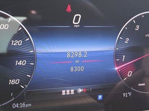 Used 2025 Mercedes-Benz GLE 350 4MATIC image 11
