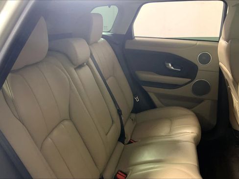 Used 2017 Land Rover Range Rover Evoque SE Premium image 19