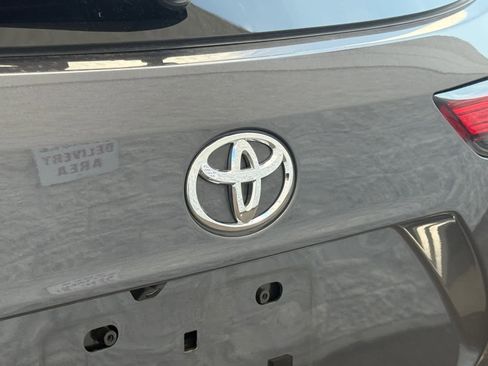 Used 2023 Toyota Highlander XLE image 8