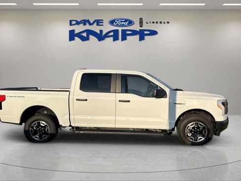 Used 2022 Ford F150 Lightning Pro image 10