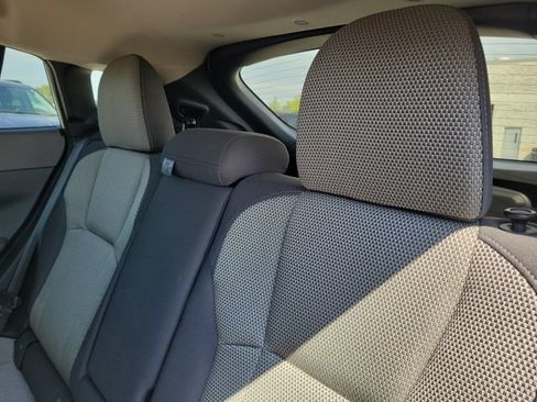 Used 2024 Subaru Crosstrek 2.0i Premium AWD/4WD image 11