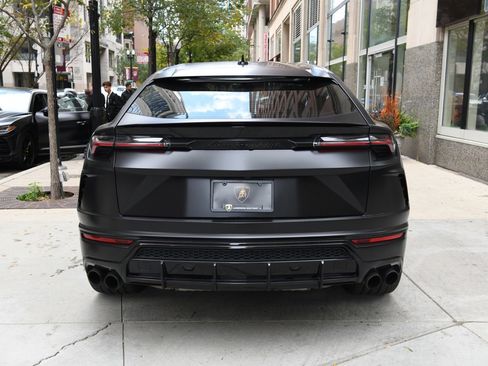 Used 2021 Lamborghini Urus image 5