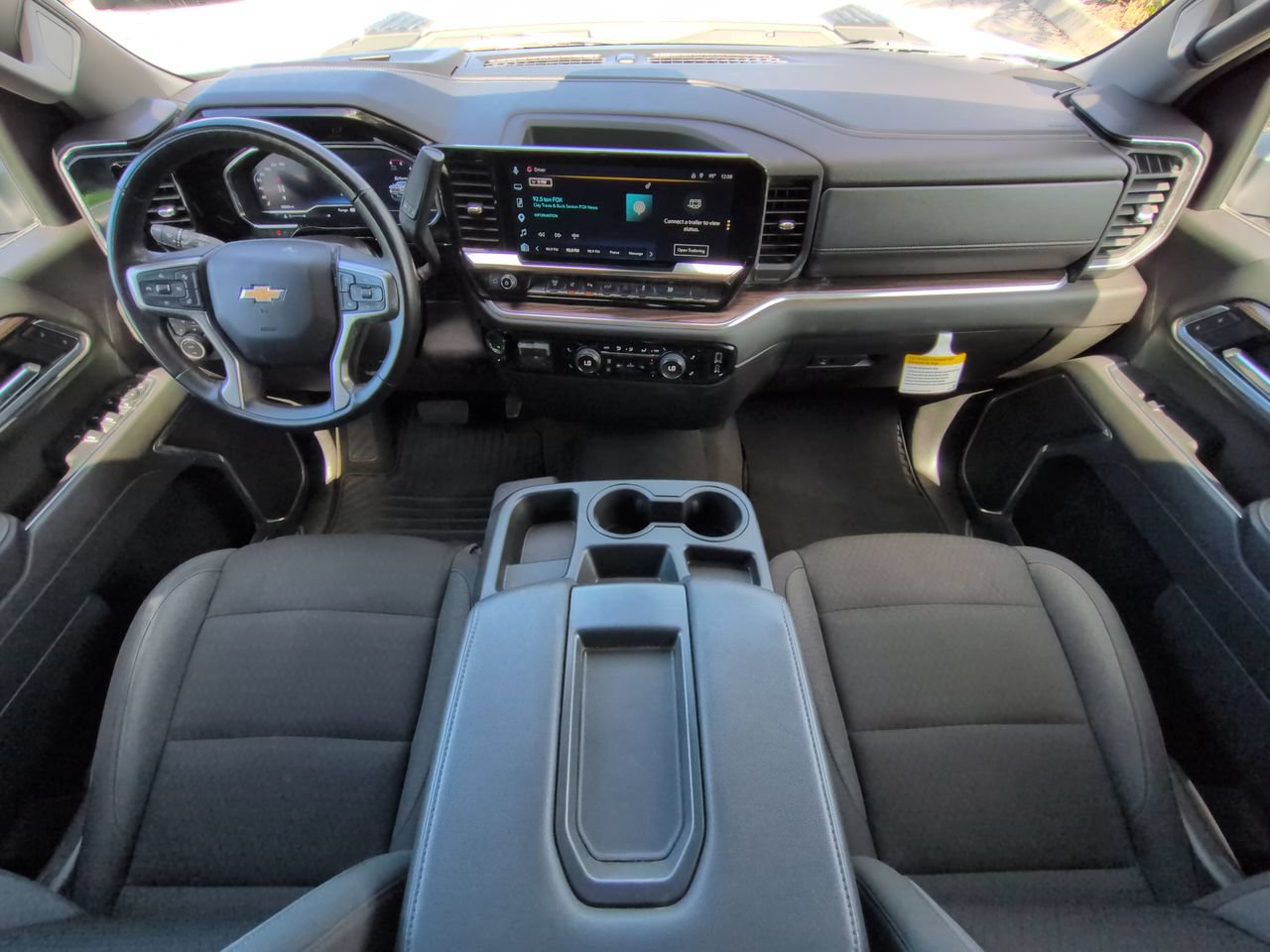 Used 2025 Chevrolet Silverado 2500 LT w/ Safety Package AWD/4WD image 15