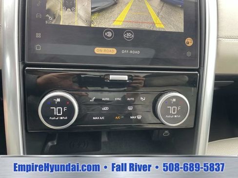 Used 2025 Land Rover Discovery S AWD/4WD image 24