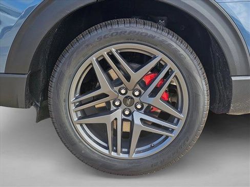 New 2026 Ford Explorer ST-Line w/ ST-Line Street Pack image 10