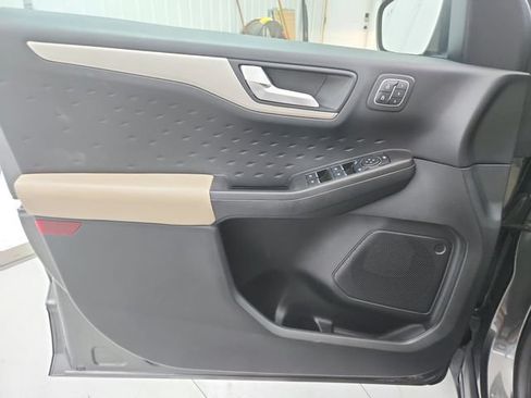 Used 2020 Ford Escape SEL FWD image 33