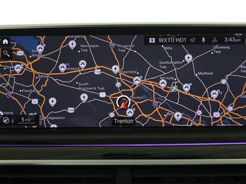 Used 2021 BMW 740i xDrive w/ Premium Package image 49