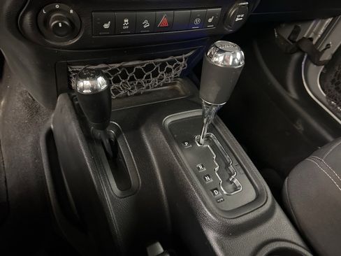 Used 2016 Jeep Wrangler Unlimited Sahara w/ Dual Top Group image 14