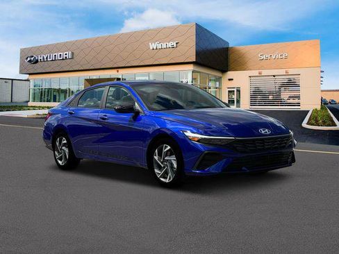 New 2025 Hyundai Elantra Sport image 11