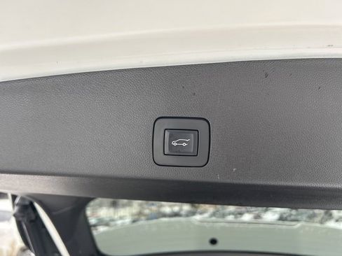 Used 2022 Buick Encore GX Select w/ Sport Touring Package image 14